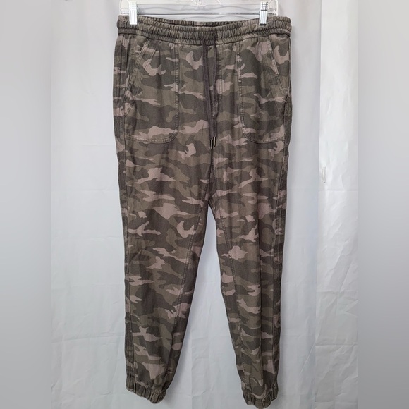 Athleta Pants - Athleta Farallon Camo Jogger Pants Sweats Size 10